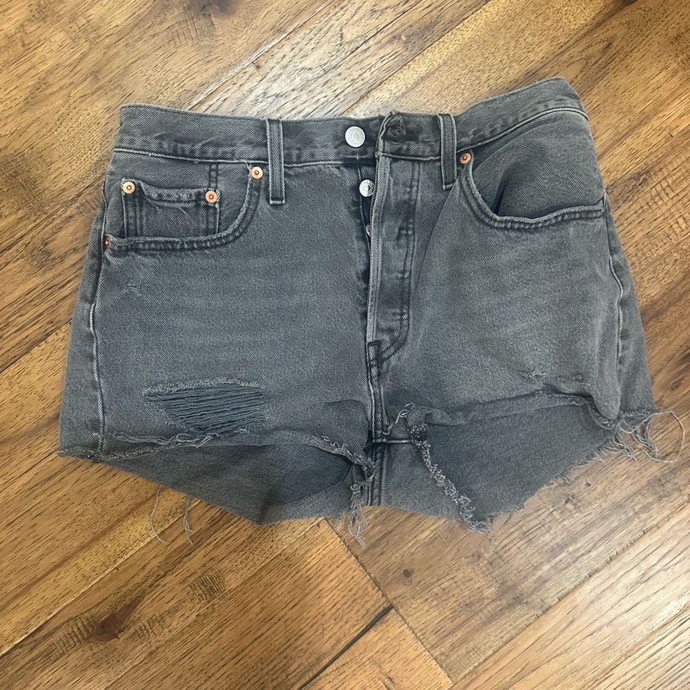 Levis’s Distressed Denim Women Shorts
